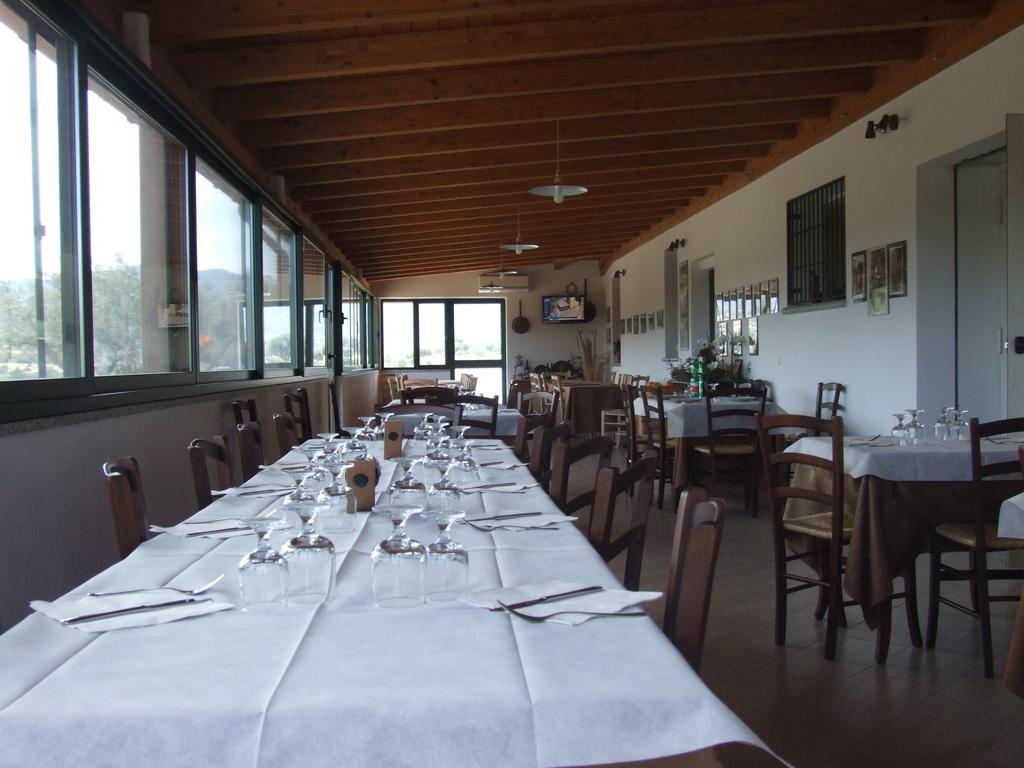 Agriturismo Locoe Oliena Exterior photo